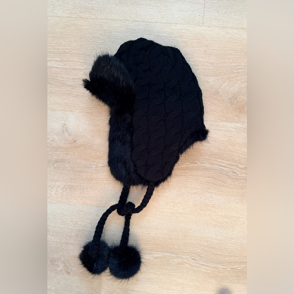 NWOT Doen J Jill Cozy Cable Knit Trapper Hat Faux Fur Lined Braided Ties Pom Pom